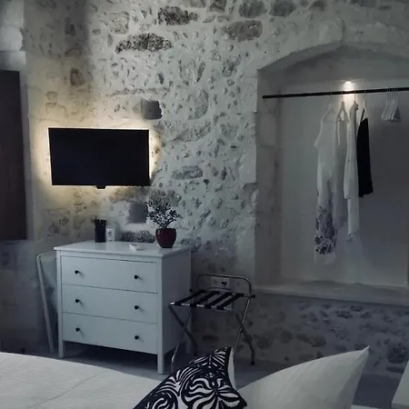 The Manor - Old Town Rethymno, Crete Villa *